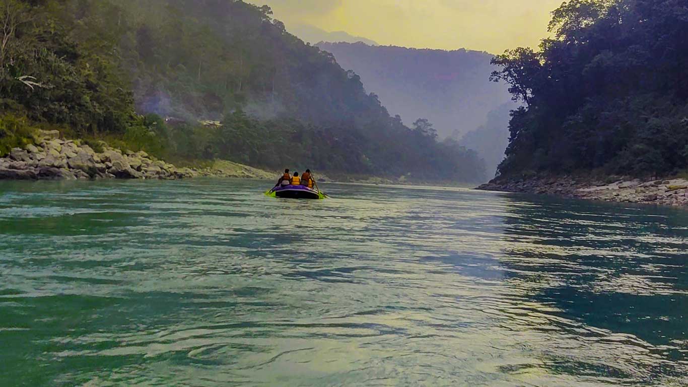 Rafting in Teesta